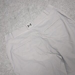 Under Armour Men Gray Golf Shorts Size 36 Nylon Elastane Athletic Outdoor